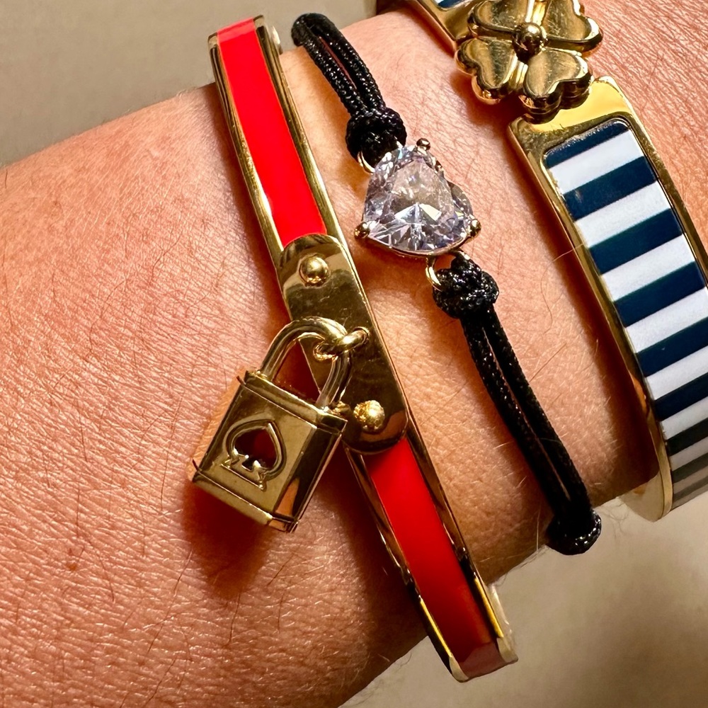 NWOT KATE SPADE ♠️ NEW YORK lock 🔒 and spade ♠️ charm bangle bracelet ORANGE - Picture 5 of 11